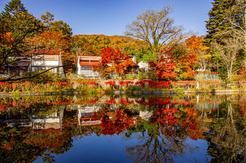 The autumn colors of Kumoba Pond in the town of Karuizawa, Nagano Prefecture
